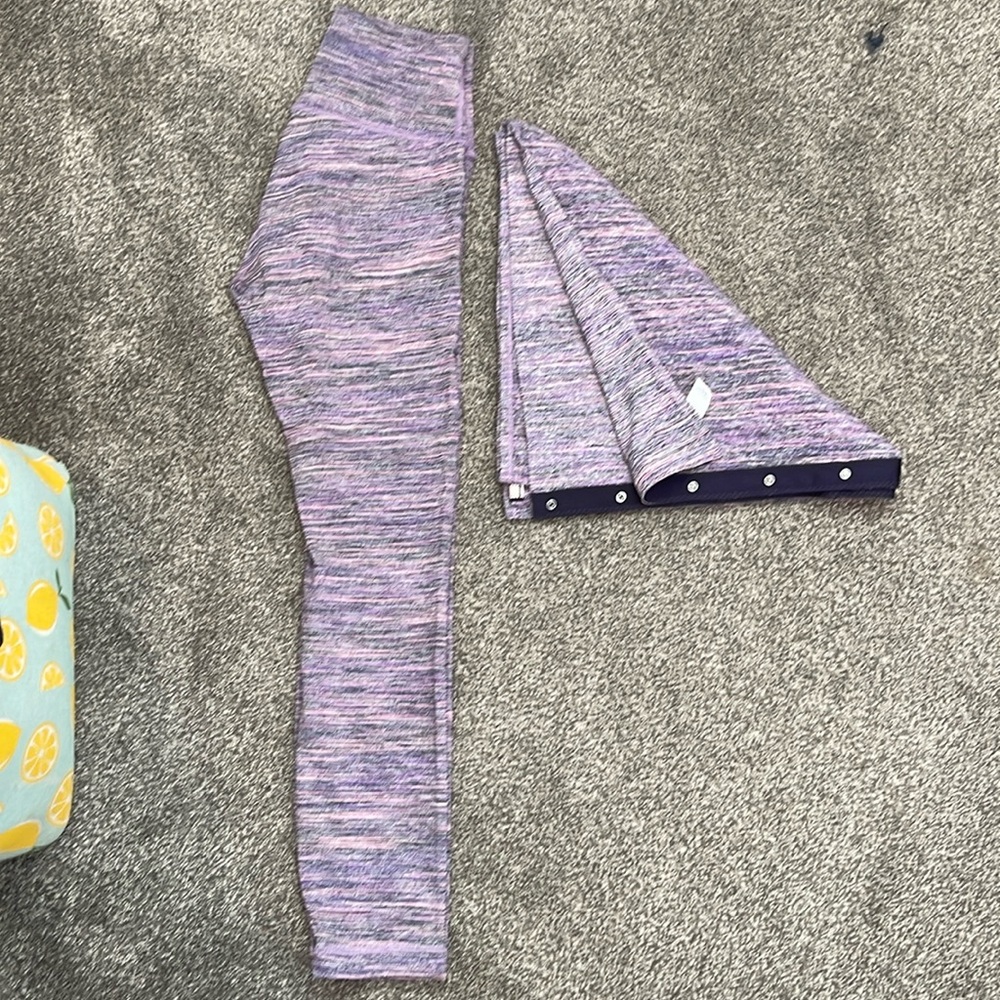 Lululemon vinyasa and matching leggings size 4